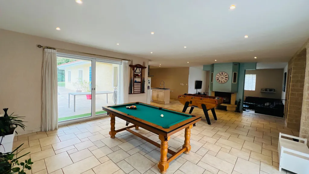 Stanze - Detached Villa with Pool in St Denis-en-Bugey