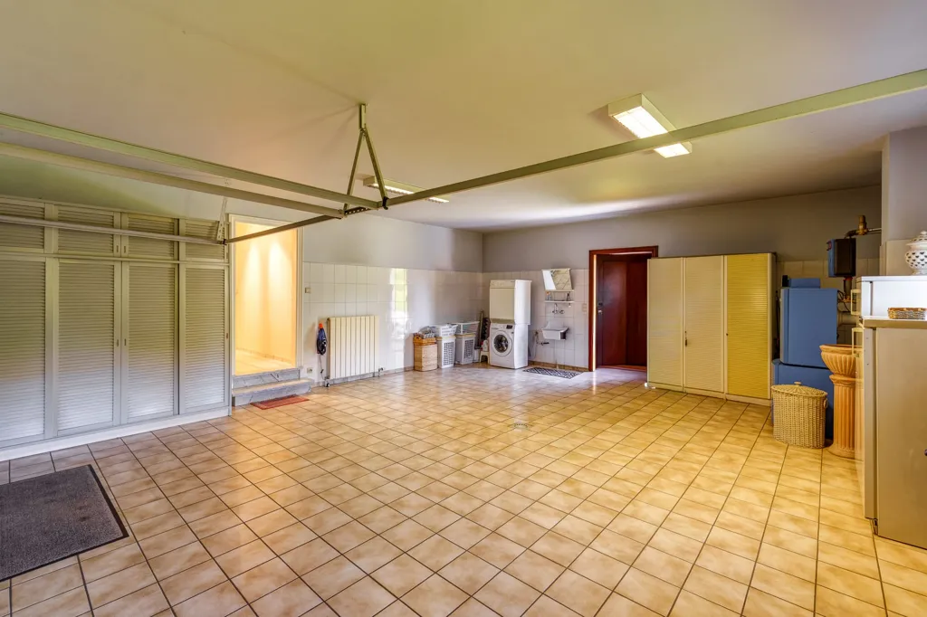 Garage - House with Large Garden in Tremelo