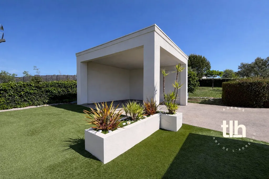 Aed - Contemporary Villa with Pool near Montpellier