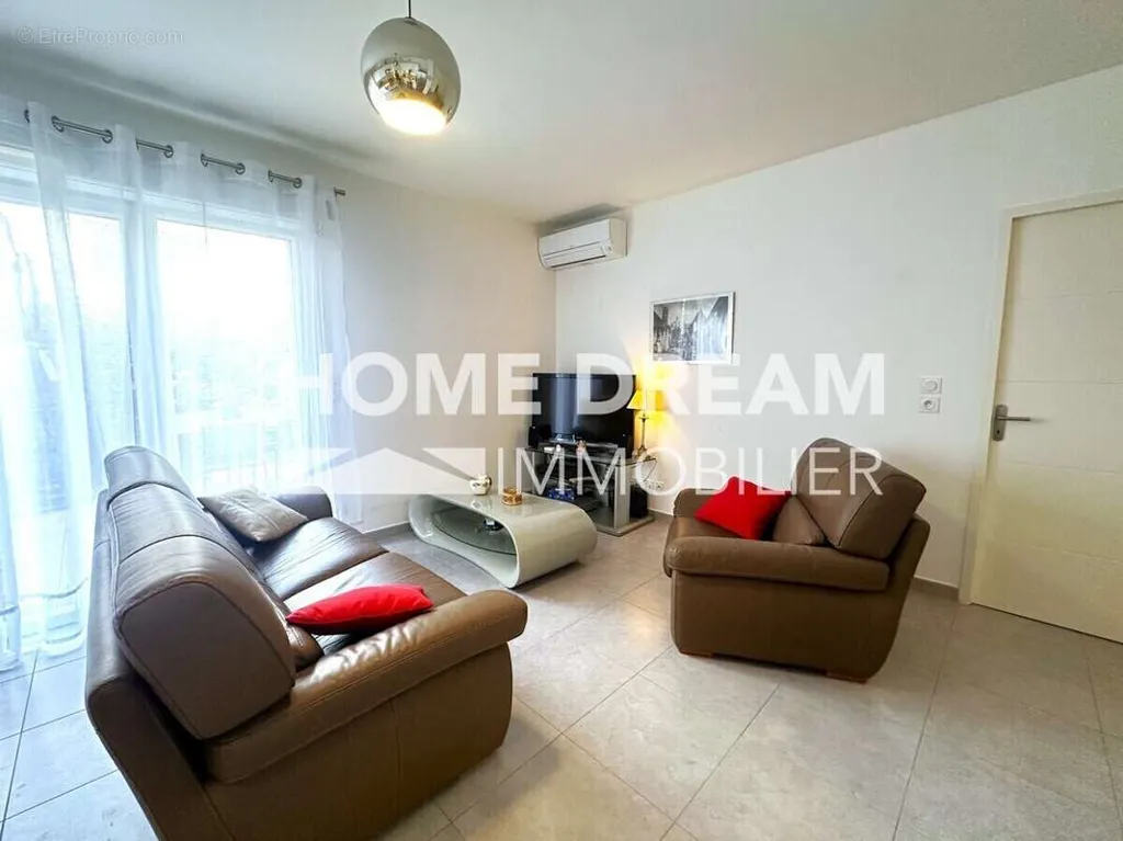 Séjour - Appartement Rez-de-Jardin avec Jardin à La Seyne-sur-Mer