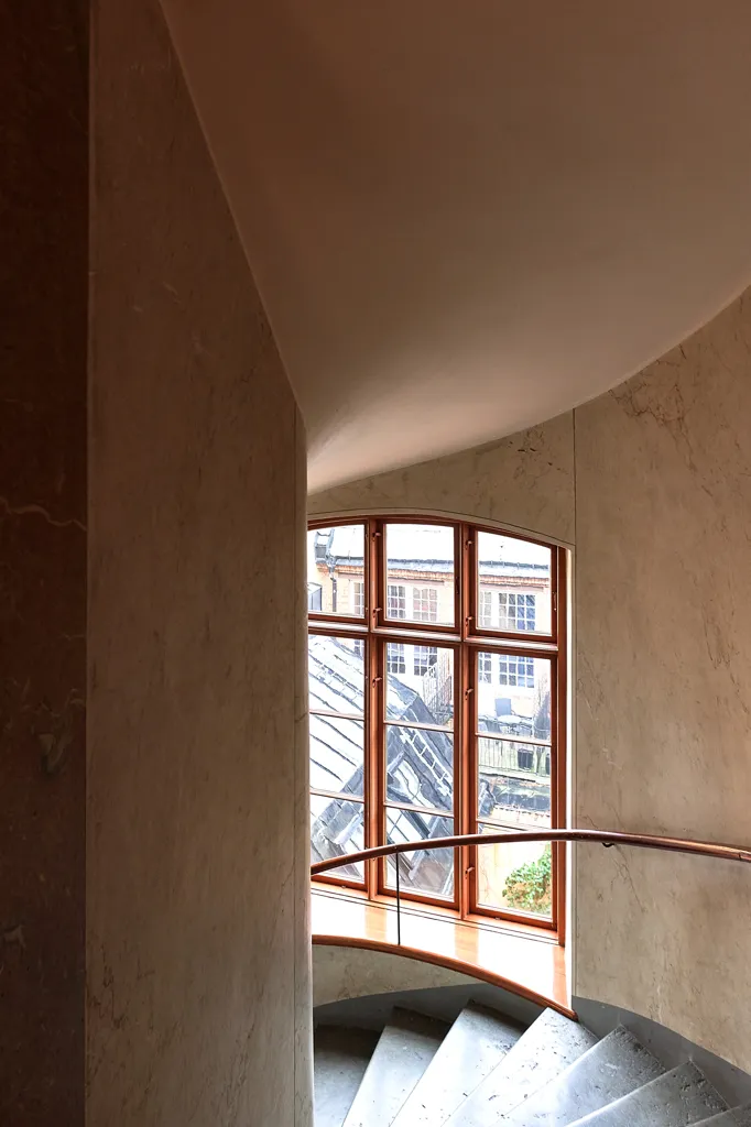 Stanze - Turn-of-the-Century Flat with Balcony in Södermalm