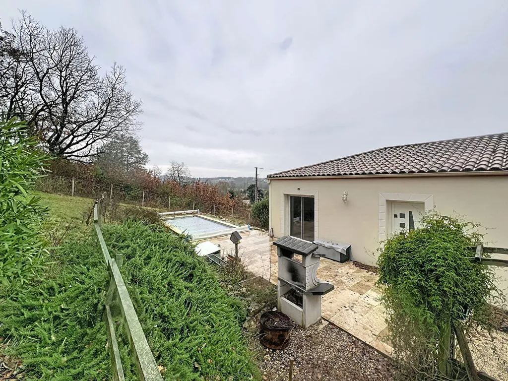 Jardin - Maison Contemporaine avec Piscine à Ledat