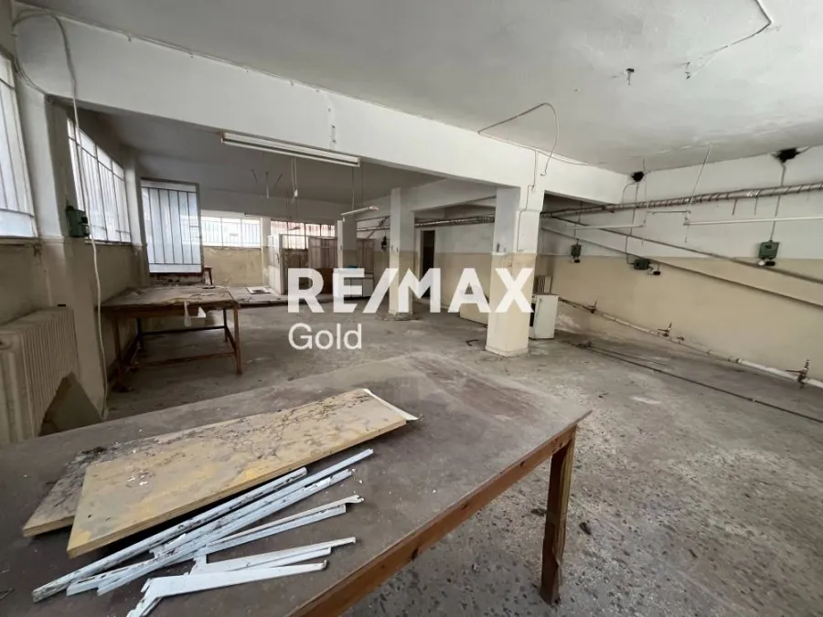 Stanze - Warehouse with Potential in Kato Toumba
