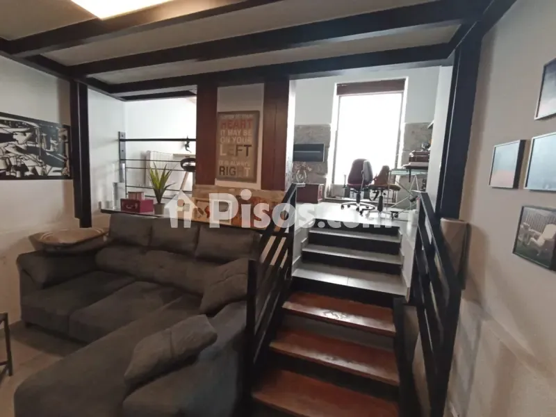 Elutuba - Reformed Duplex with West View in Malasaña