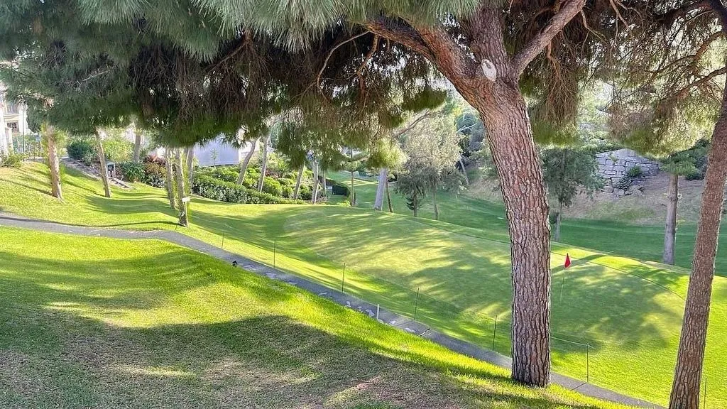 Aed - Ground Floor Apartment with Pool in Golf Area