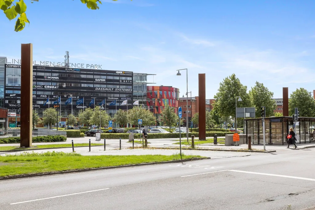 Modern Flat with Sunny Balcony in Lindholmen