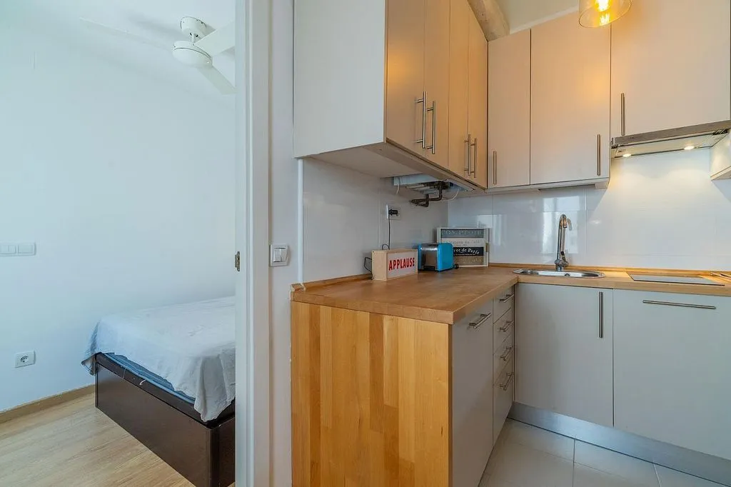 Cucina - Charming Loft with Patio View in Malasaña