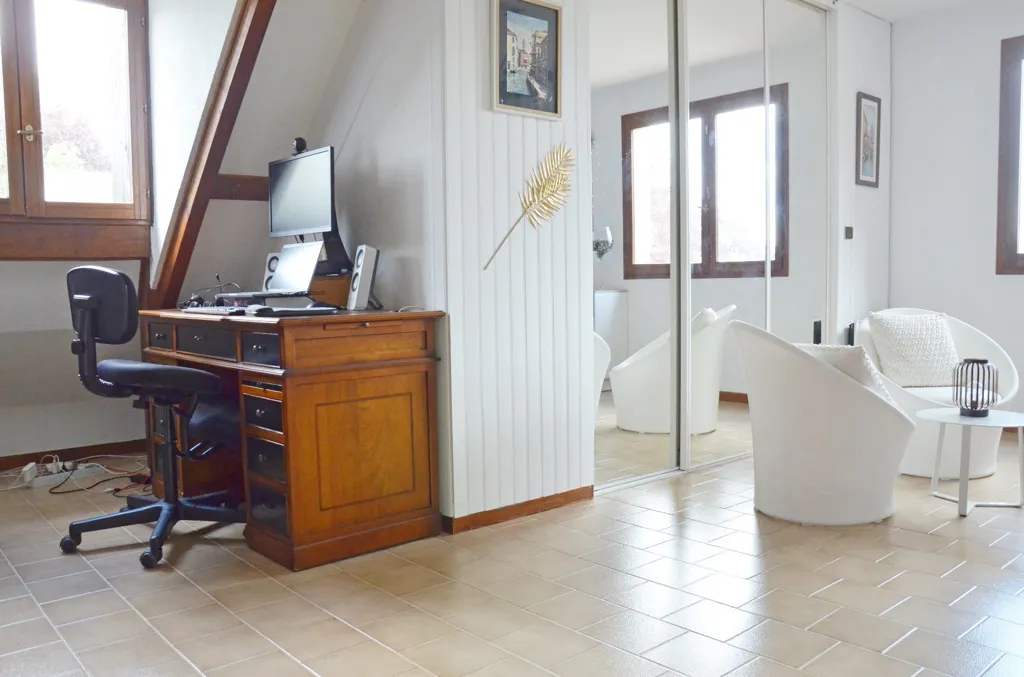 Office - Family House with Veranda in Mesnil Sevin