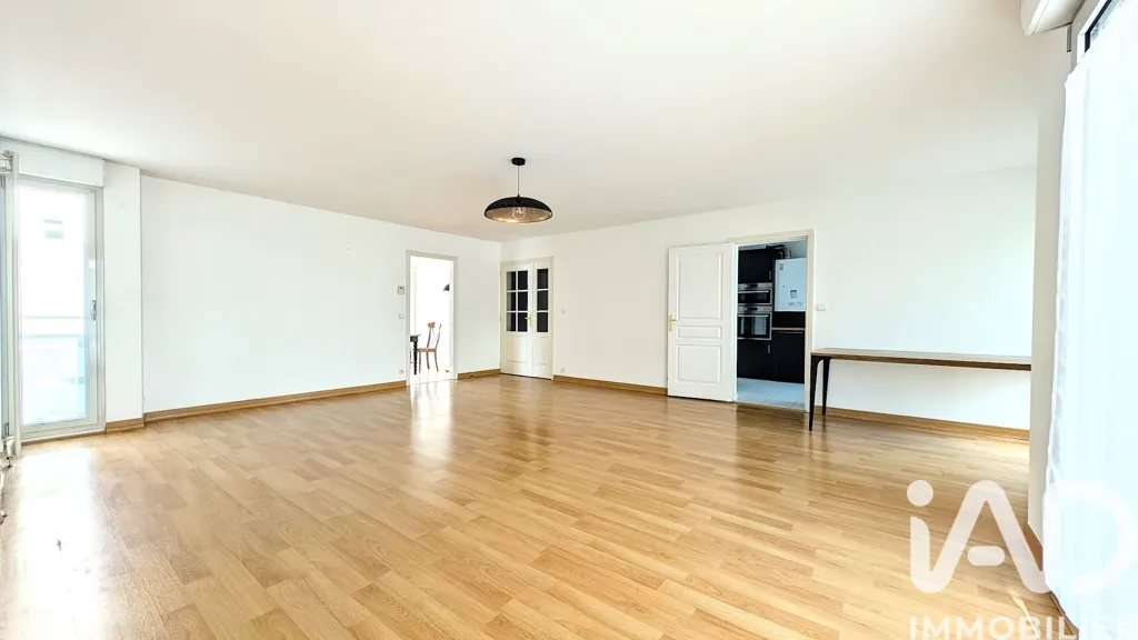 Soggiorno - Spacious Apartment with Terrace in Le Mans