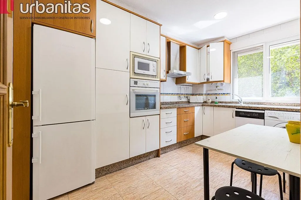 Cuisine - Furnished Flat with Terrace in Vistabella
