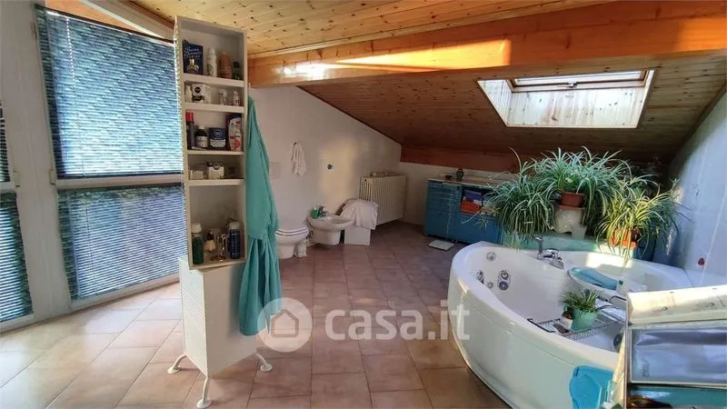 Baños - Villa with Lake View in Verbania