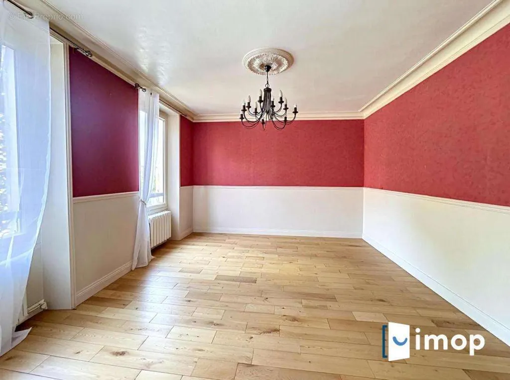 Séjour - Appartement T3 avec Cave près de la Gare de Melun