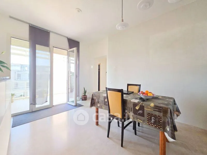Salle à manger - Mansard Apartment with Sea View in Pisa