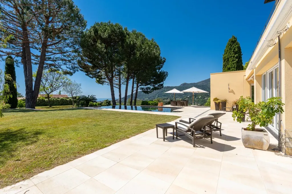Terrass - Villa with Sea View in Prestigious Menton