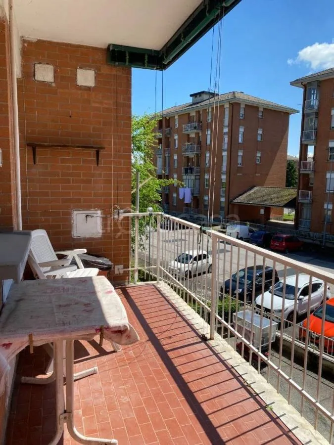 Balcone - Spacious Apartment with Balcony in Orbassano