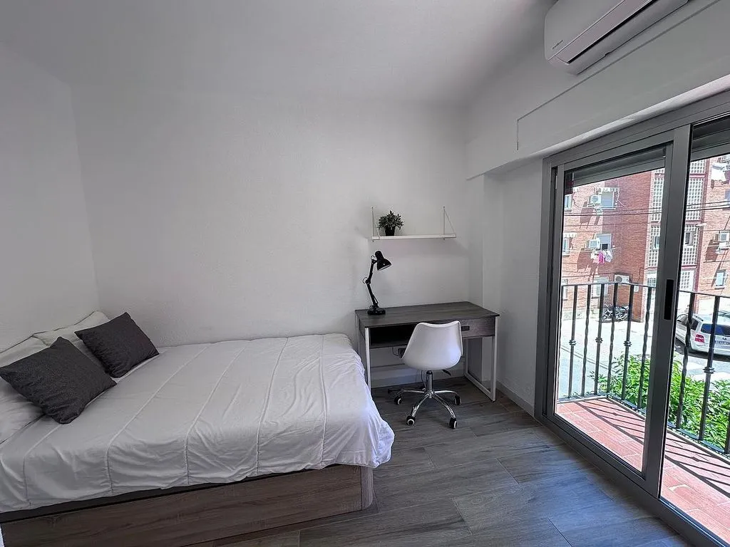 Chambres - Student-Friendly Flat with Terrace in Moncada