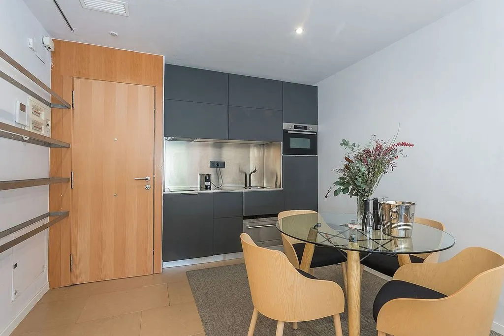Söögituba - 1-Bedroom Apartment with Terrace in Sant Gervasi