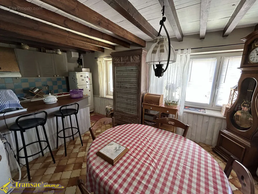 Söögituba - Charming House with Pool in Paslières