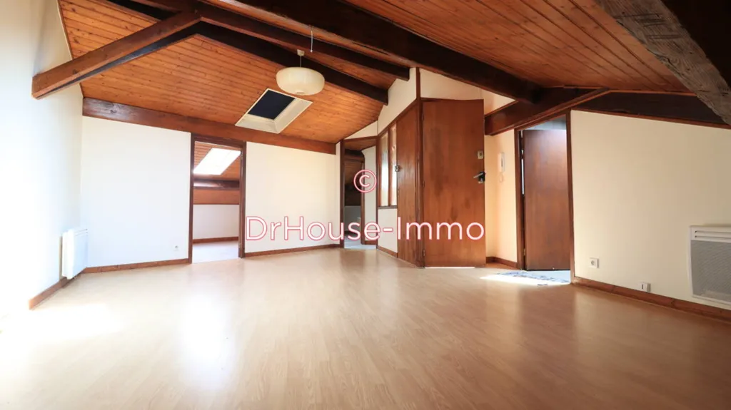 Rooms - 9-Piece Investment Building in Bordeaux