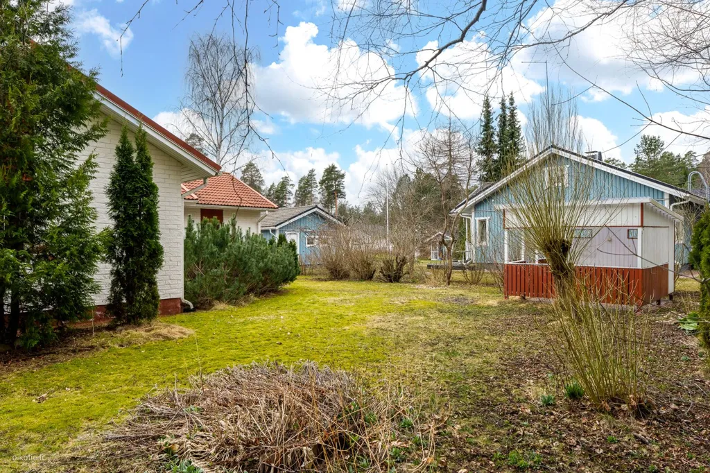 Jardin - Detached House with Garden in Veikkola, Kirkkonummi