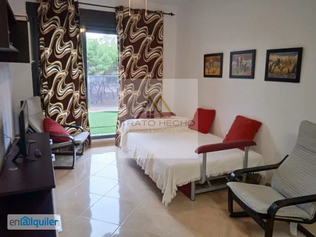 Bedrooms - Apartment with Pool in Canet d'en Berenguer