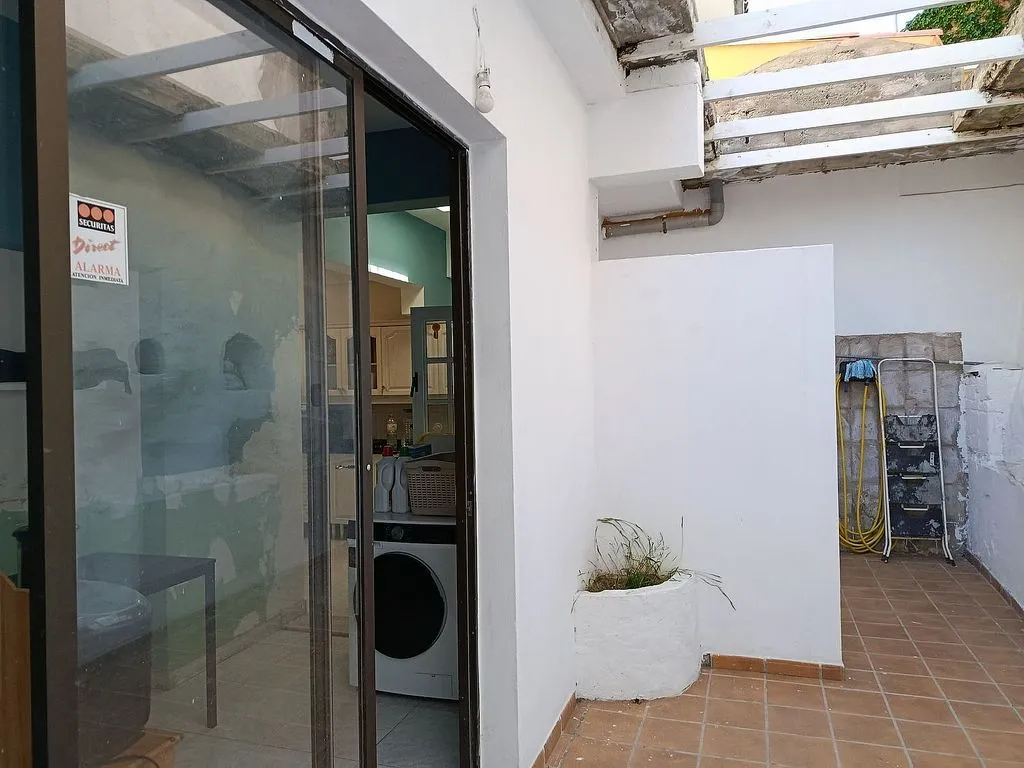 Aed - Triplex for Renovation with Garden in Tafira