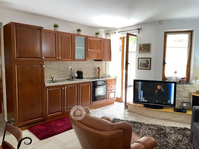 Elutuba - Rustic Trilocale with Garden in La Salle