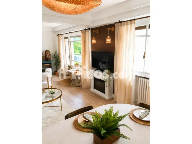 Séjour - Apartment with Terrace and Mountain Views in Gi-3560
