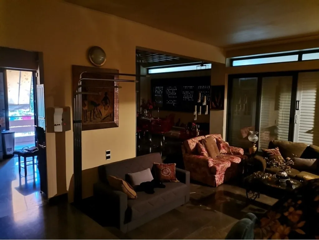 Soggiorno - Renovated Corner Apartment with Front View in Erythraia Centre