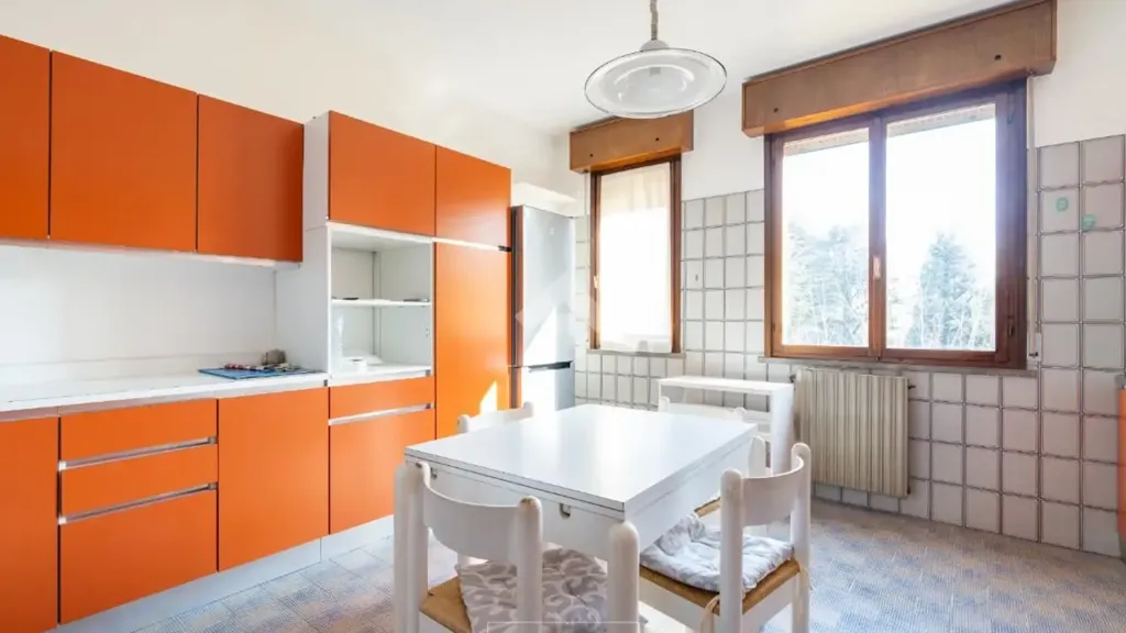 Cuisine - Two-Level Attico with Terraces in Vignola