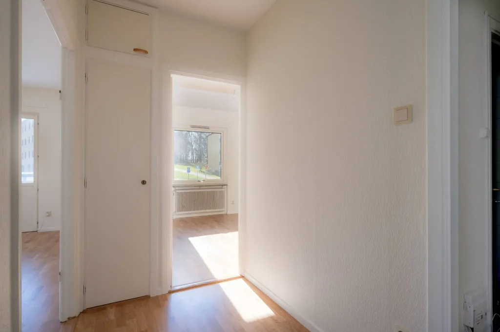 Hallway - Renovated Apartment with Balcony in Södermanland