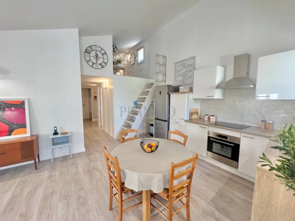 Salle à manger - Appartement T3 avec Mezzanine au Centre Historique de Fréjus
