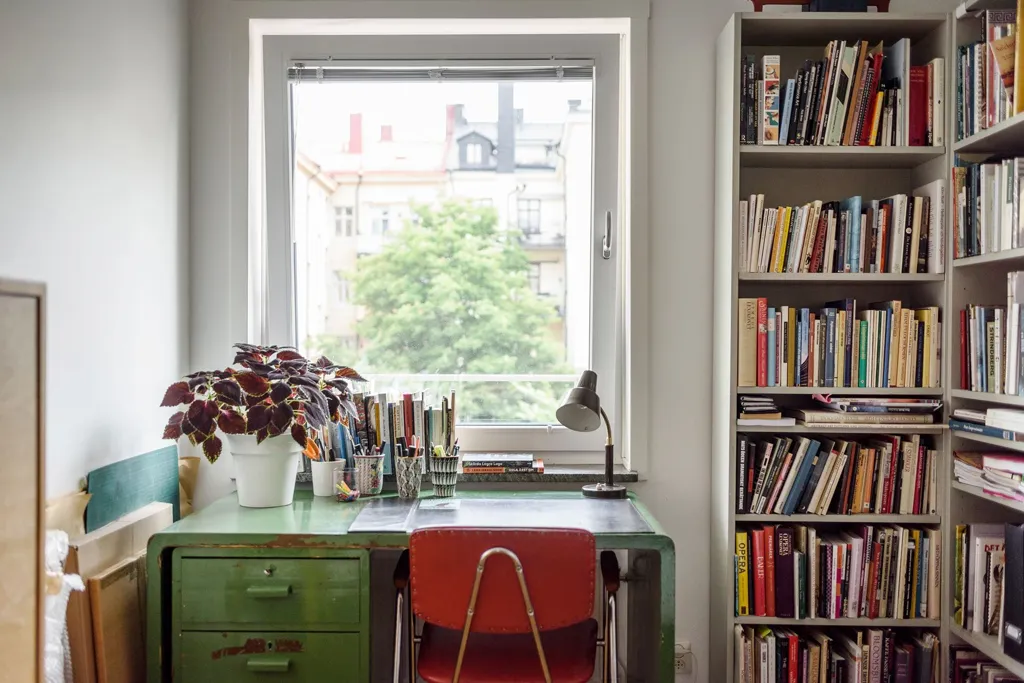 Bureau - Apartment with Balcony in Vasastan