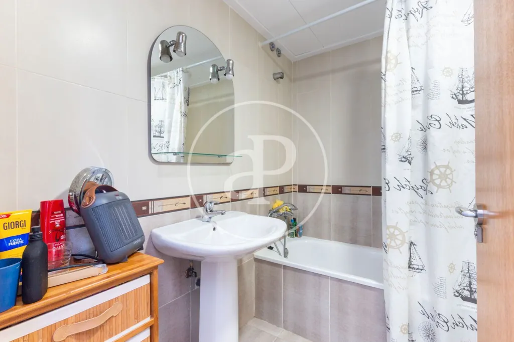Bagni - Twin-Storey House with Pool near Beaches