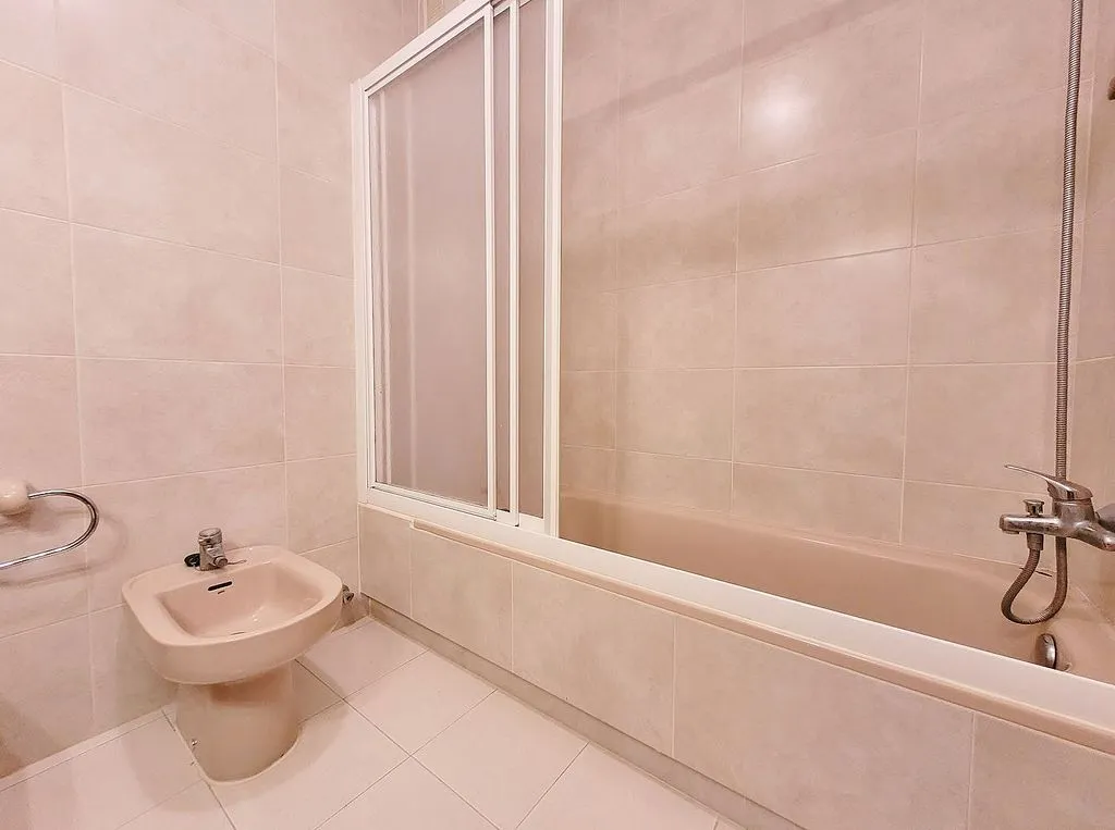 Vannitoad - Semi-detached House with Pool in Liáns