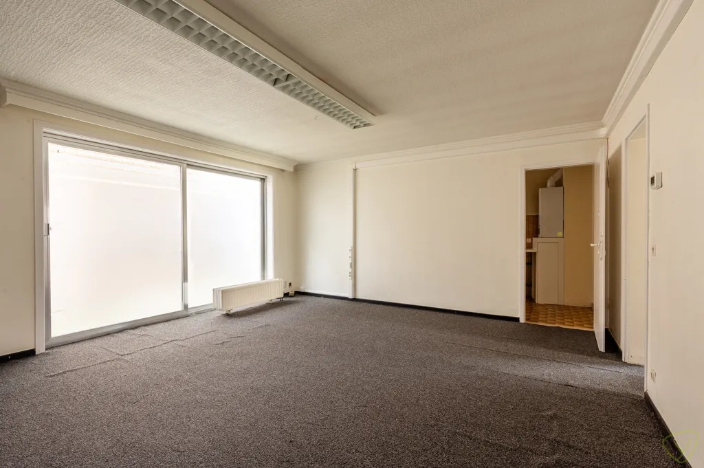 Stanze - Commercial Property with Garden View in Eeklo