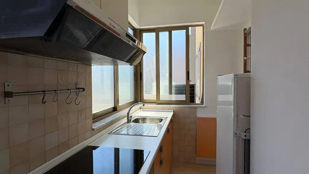 Cuisine - Furnished Flat with Lift in Naples