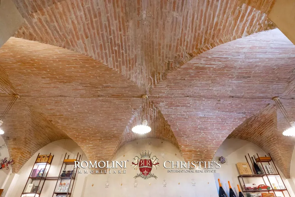 Toad - Historic Estate with Castle in Umbria