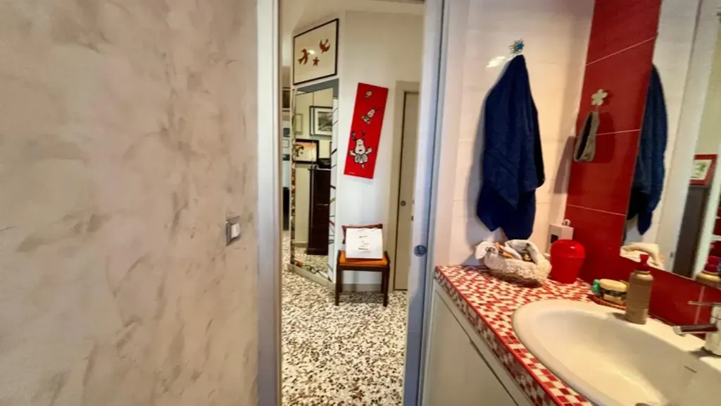 Vannitoad - Rustic-Style Apartment with Balcony in Florence