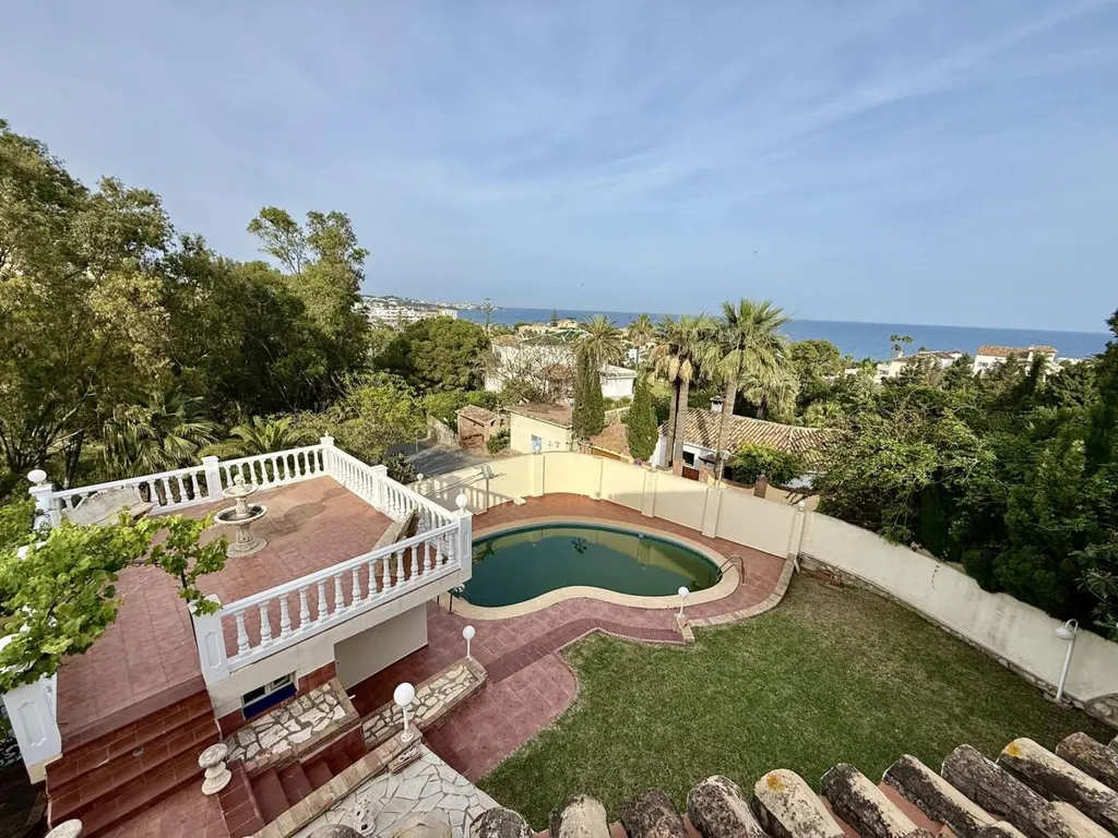 Bassein - Detached Villa with Sea Views in Calahonda, Mijas