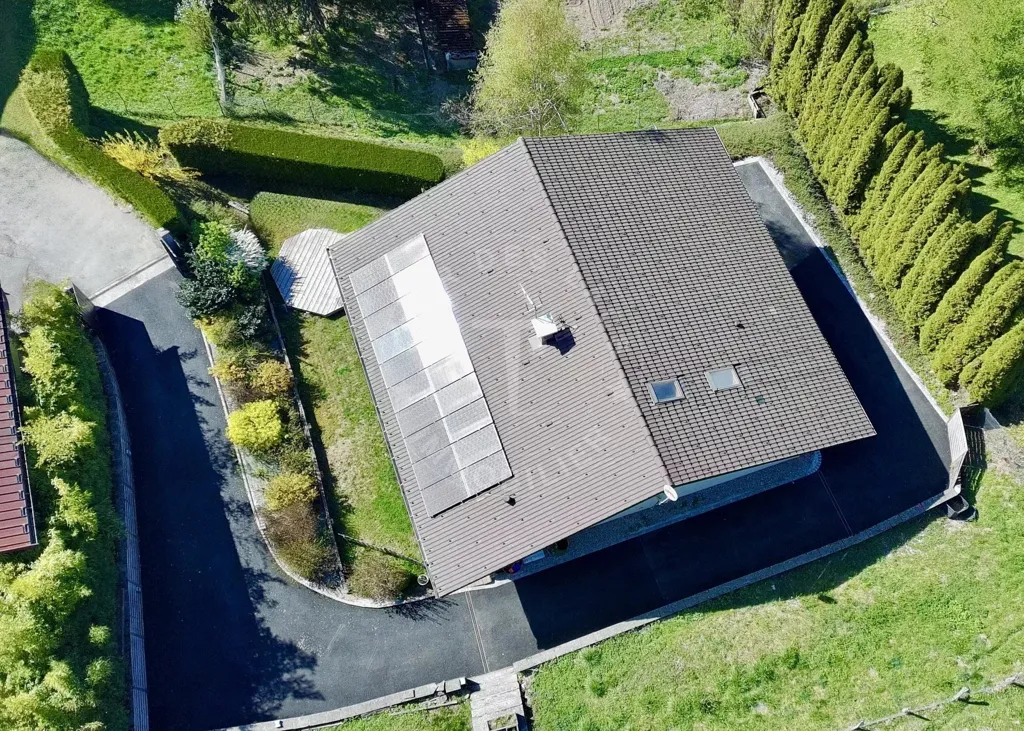 Vue aérienne - Chalet Luxueux avec Vue Montagne à Thônes