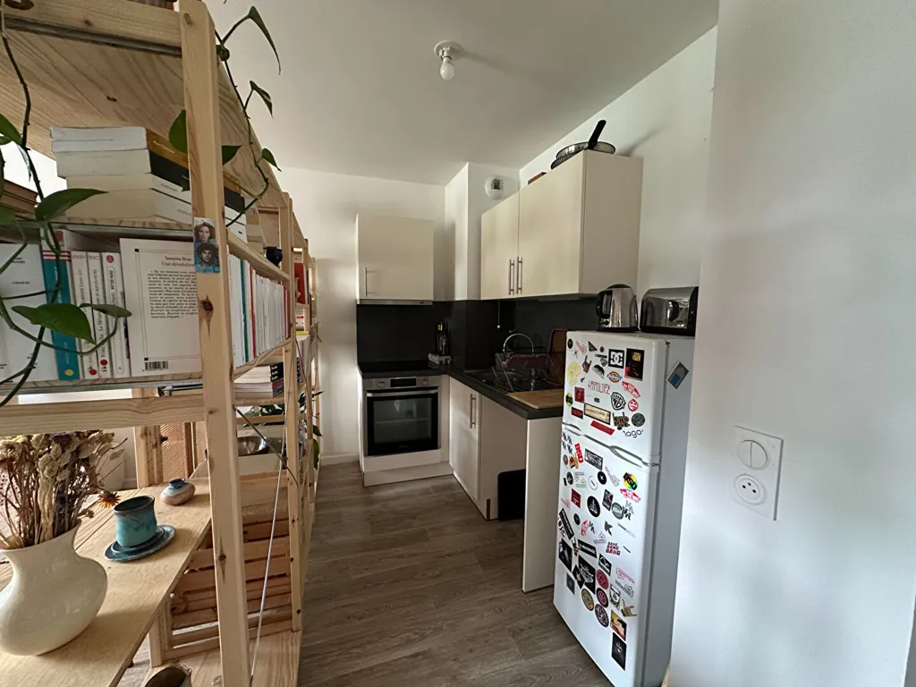Cuisine - Appartement 2 Pièces avec Balcon à Saint-Germain-lès-Arpajon