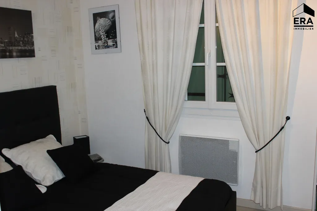 Bedrooms - Detached House with Pool in La Couronne