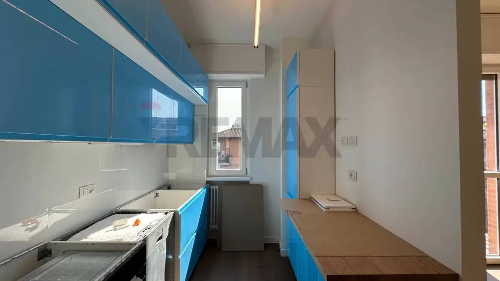 Cuisine - Modernised Apartment with Balcony in Bergamo