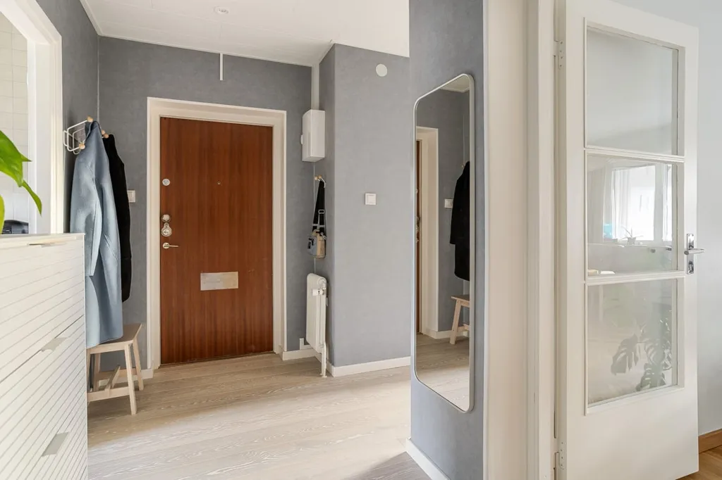 Esik - Terraced House with Balcony in Kalmar