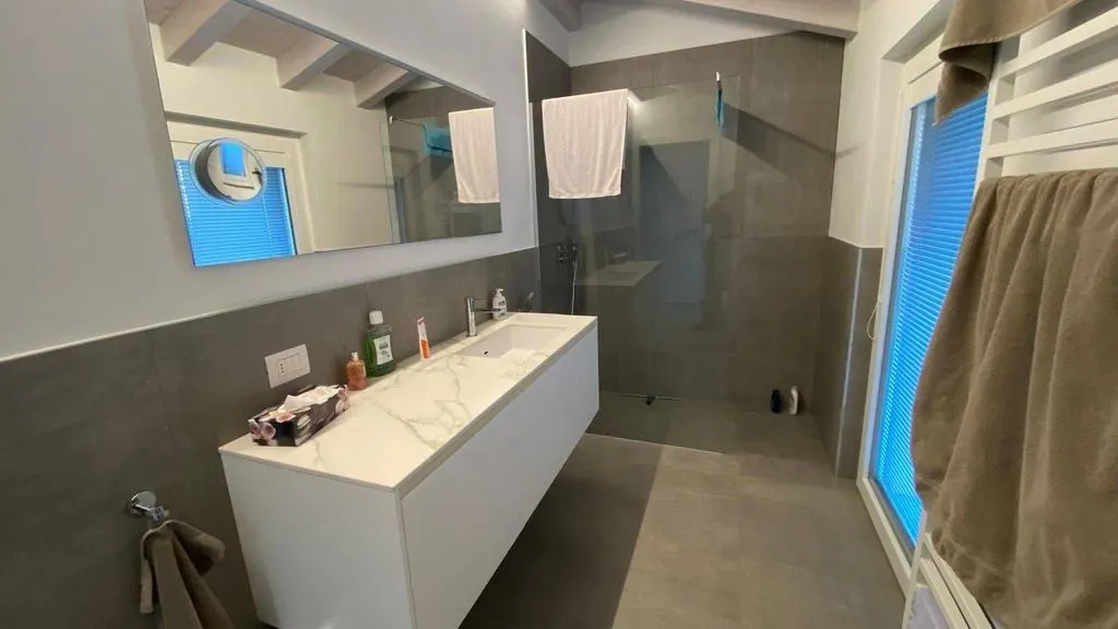 Salles de bain - Luxury Villa with Private Garden in Cannobio