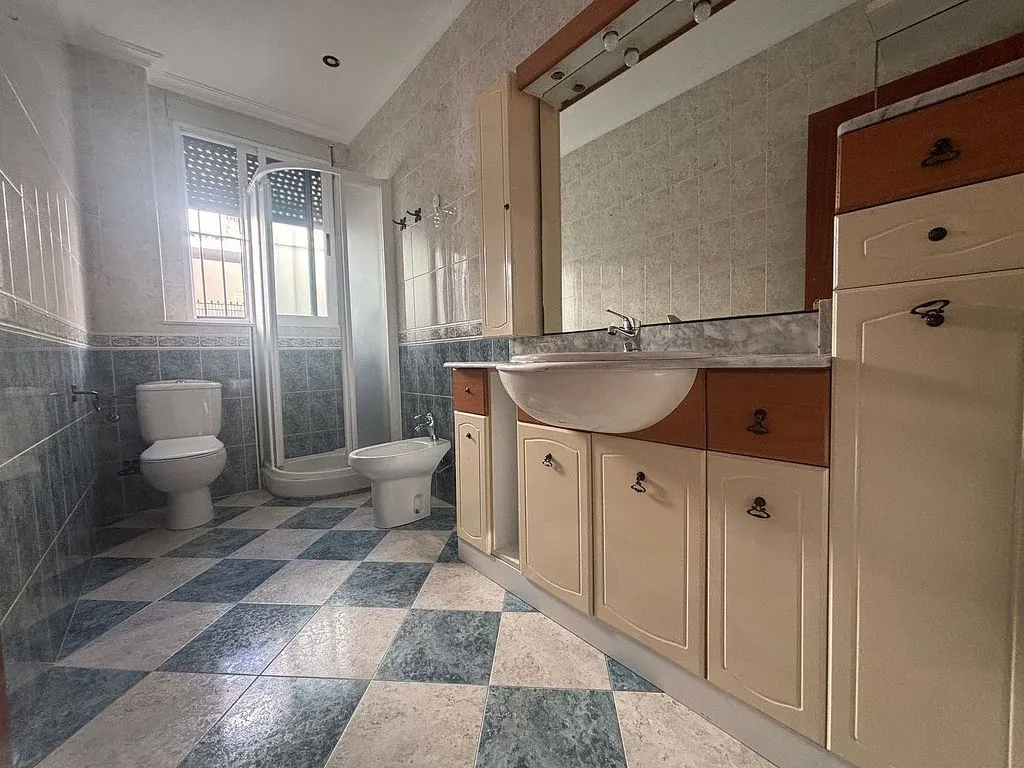 Salles de bain - Bright Apartment with Balcony in Coria del Río