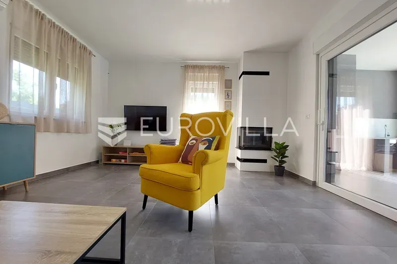 Elutuba - Modern House with Pool near Pula, Istria
