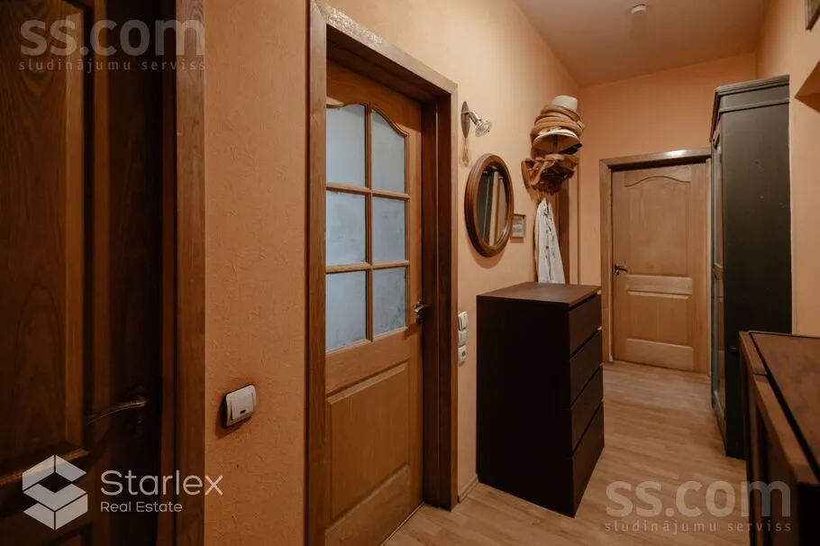 Appartement 4 pièces à Rīga