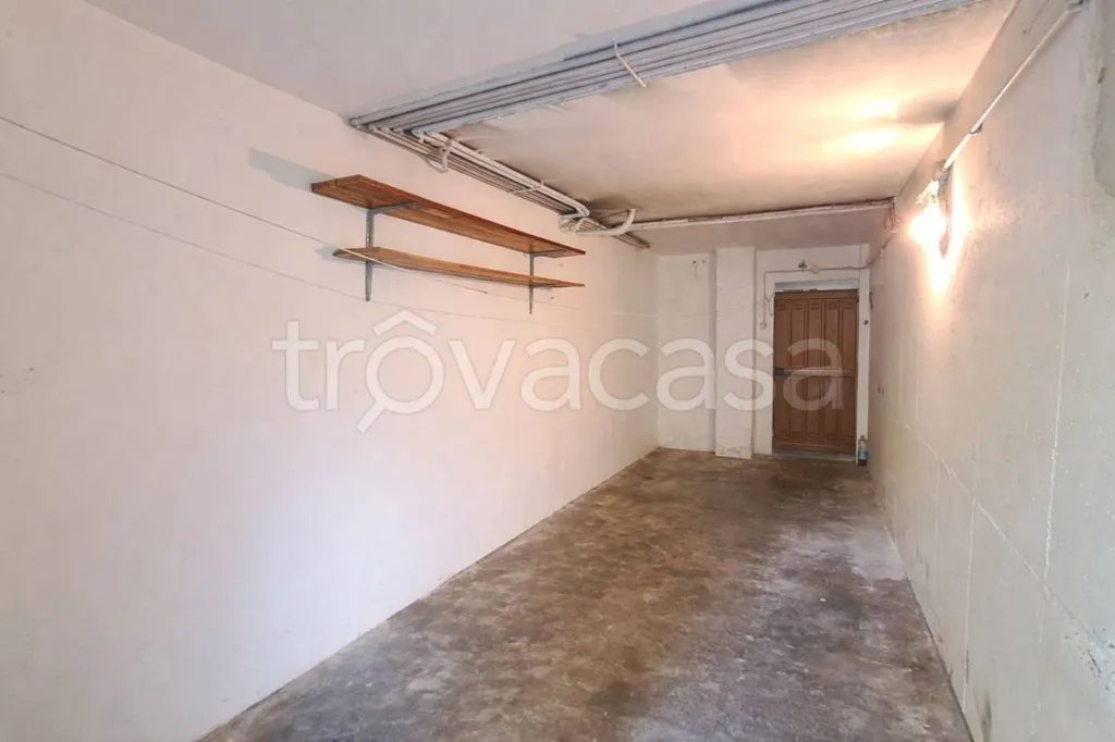 Garage - Apartment with Balcony in Ferrara Centre